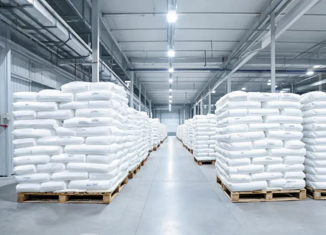 Warehouse resin pallets